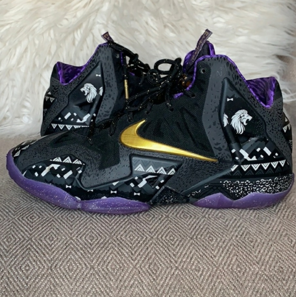 Nike Lebron BHM